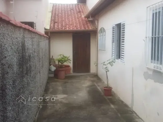Casa com 250m² 5 quartos e 1 banheiro, à venda, no bairro Vila Santos em Caçapava
