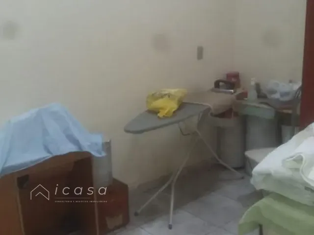 Casa com 250m² 5 quartos e 1 banheiro, à venda, no bairro Vila Santos em Caçapava