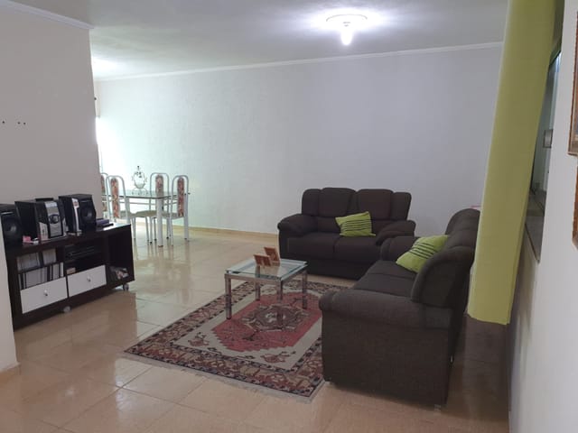 Casa com 200m² 3 quartos e 1 banheiro, à venda, no bairro Esplanada Santa Helena em Taubaté