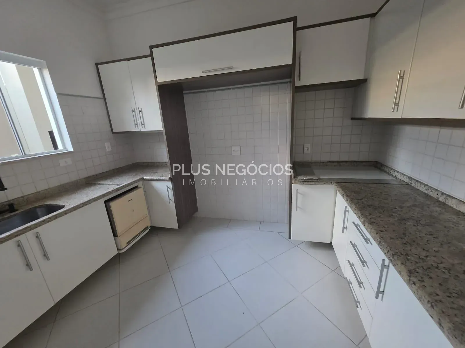 Casa, 3 quartos, 269 m² - Foto 17