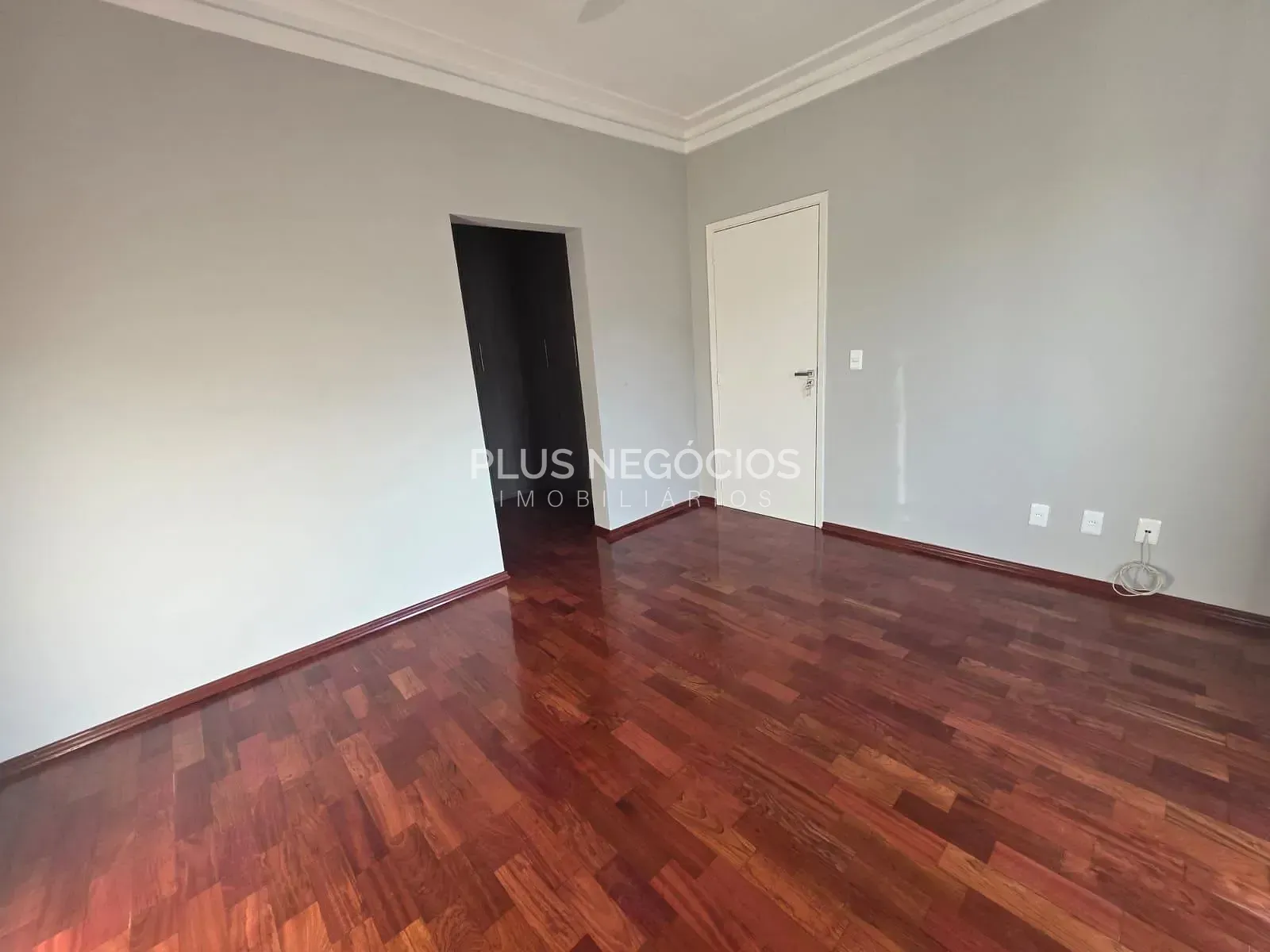 Casa, 3 quartos, 269 m² - Foto 35