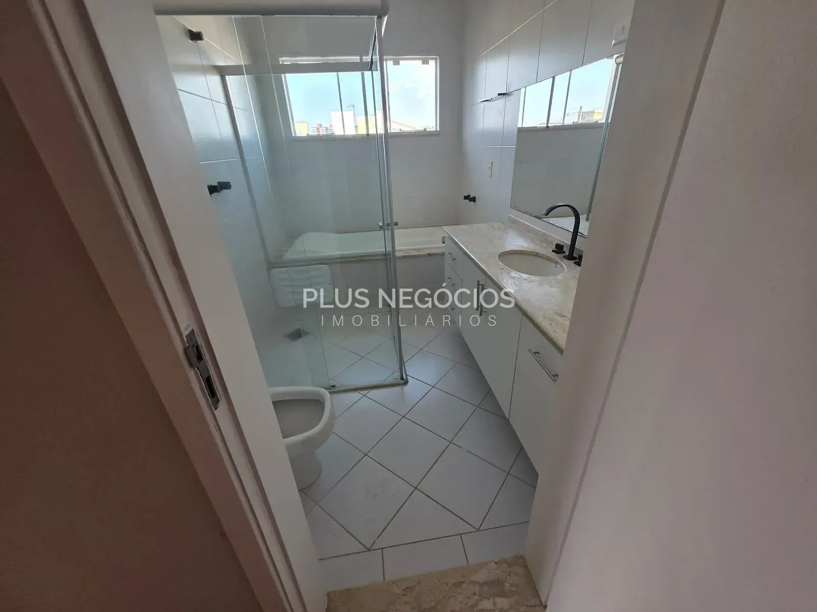 Casa, 3 quartos, 269 m² - Foto 37