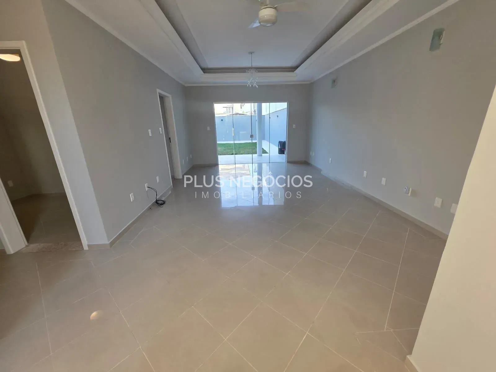 Casa, 3 quartos, 269 m² - Foto 1