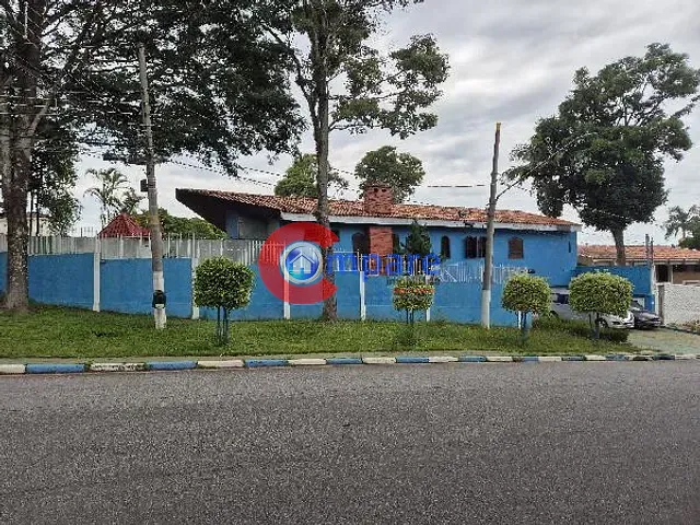 Casa com 411m² 2 quartos e 1 banheiro, à venda, no bairro Interlagos em São Paulo