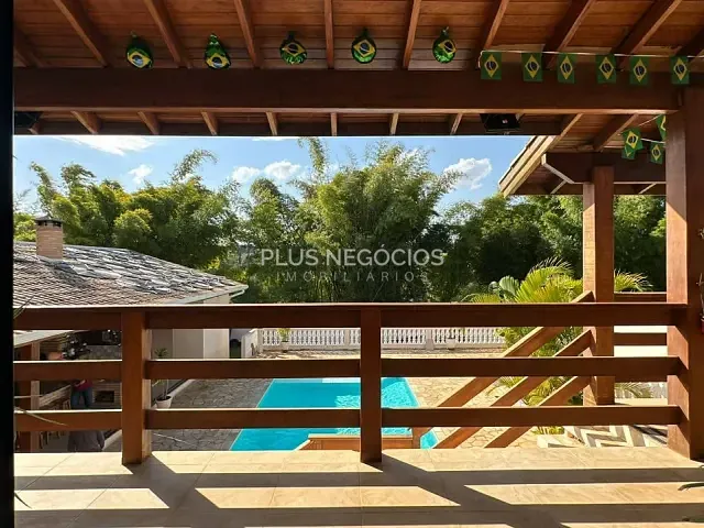 Casa 3 quartos e 4 banheiros, à venda, no bairro jundiaquara em Araçoiaba da Serra