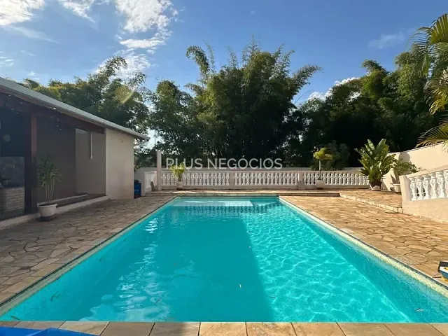 Casa 3 quartos e 4 banheiros, à venda, no bairro jundiaquara em Araçoiaba da Serra