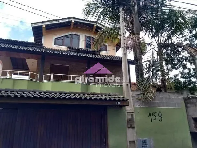 Casa com 250m² 3 quartos e 3 banheiros, à venda, no bairro Jardim Torrão de Ouro em São José dos Campos