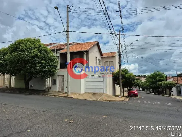 Casa com 225m² 3 quartos e 1 banheiro, à venda, no bairro Centro em Lins