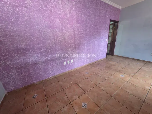 Casa 3 quartos e 2 banheiros, à venda ou para alugar, no bairro Jardim Bertanha em Sorocaba