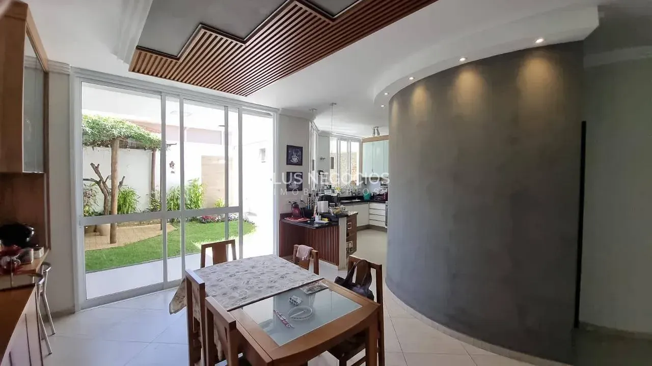 Casa, 3 quartos, 263 m² - Foto 11