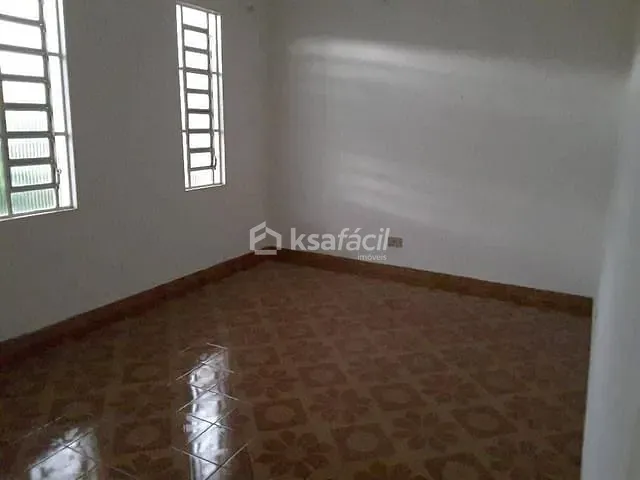 Casa com 400m² 2 quartos e 1 banheiro, à venda, no bairro Residencial Ana Maria do Couto em Campo Grande
