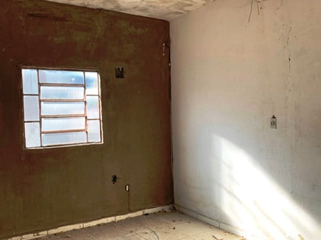 Casa com 300m² 2 quartos e 1 banheiro, à venda, no bairro Laerte Assunção em Pindamonhangaba