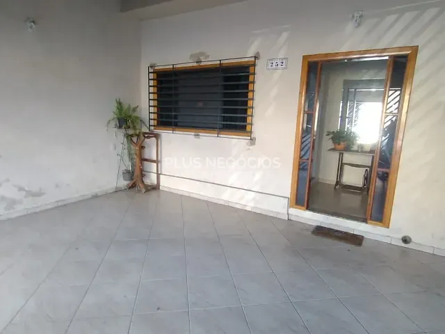 Casa 3 quartos e 2 banheiros, à venda, no bairro Vila Hortência em Sorocaba