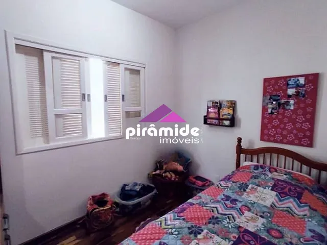 Casa com 130m² 3 quartos e 2 banheiros, à venda, no bairro Jardim das Indústrias em São José dos Campos