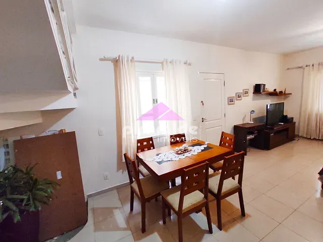 Casa com 130m² 3 quartos e 2 banheiros, à venda, no bairro Jardim das Indústrias em São José dos Campos