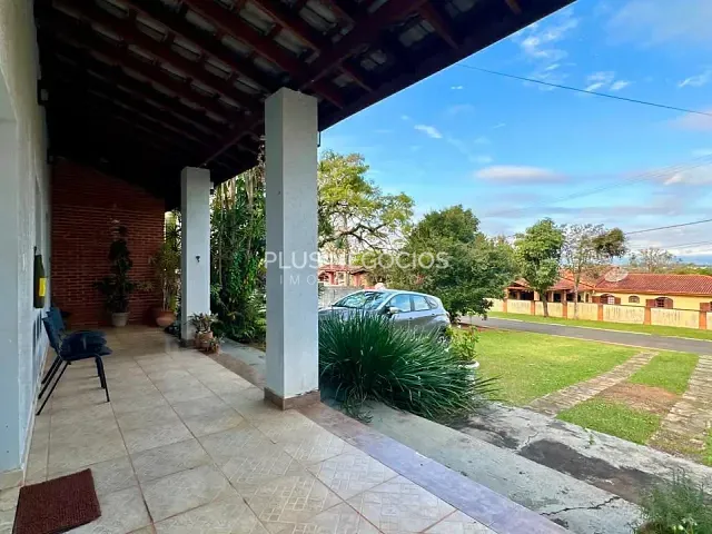 Casa com 1000m² 4 quartos e 5 banheiros, à venda, no bairro Nova Aracoiaba em Araçoiaba da Serra