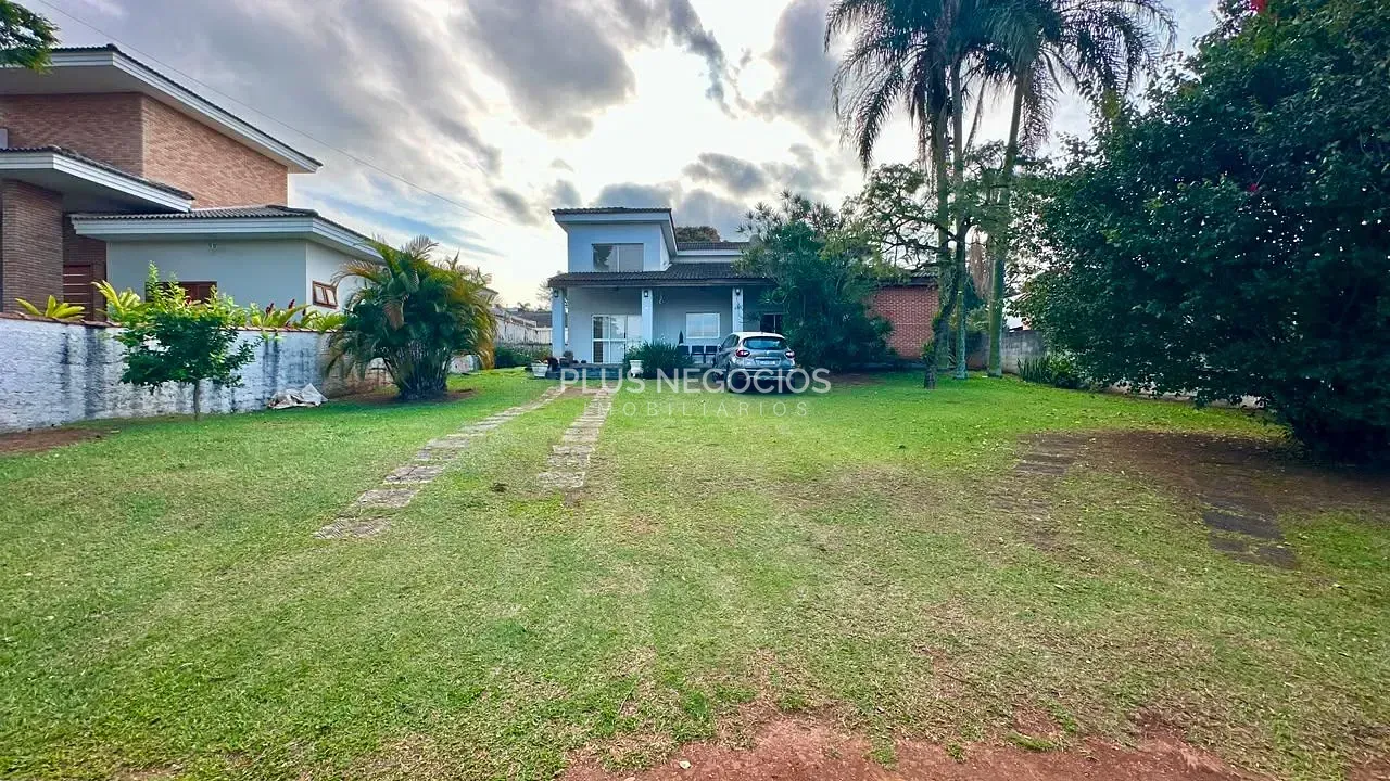 Casa, 4 quartos, 250 m² - Foto 1