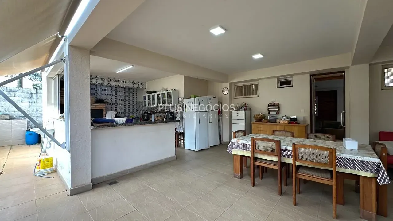 Casa, 4 quartos, 250 m² - Foto 27
