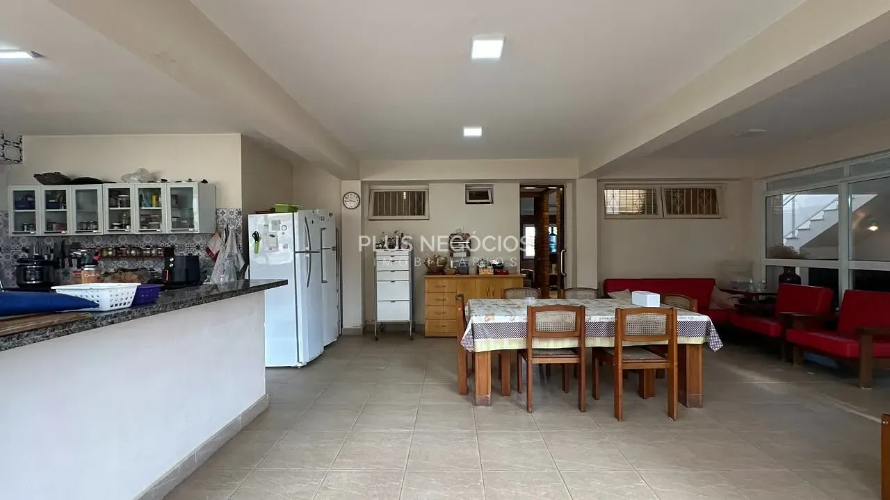Casa, 4 quartos, 250 m² - Foto 30