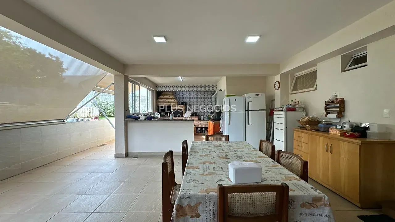 Casa, 4 quartos, 250 m² - Foto 31