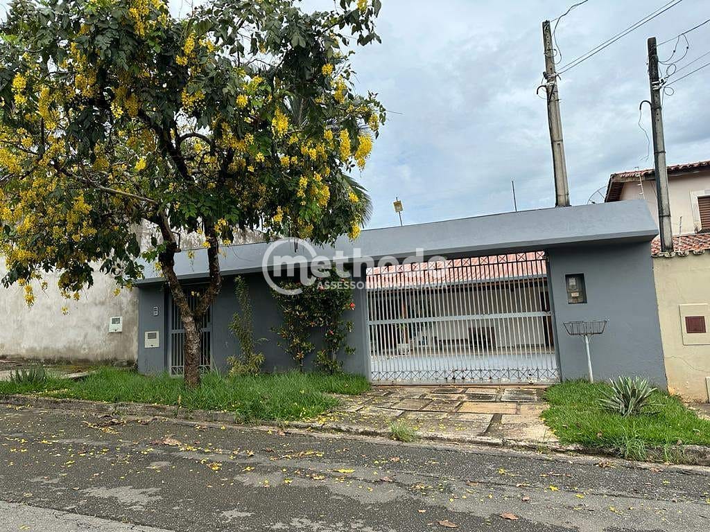 Casa, 3 quartos, 223 m² - Foto 1