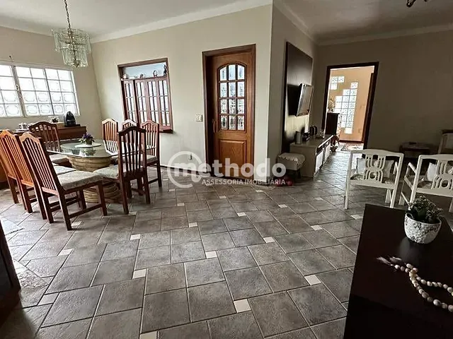 Casa com 223m² 3 quartos e 5 banheiros, à venda, no bairro Jardim Conceição (Sousas) em Campinas