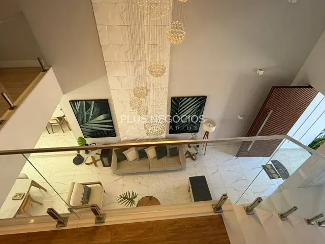 Casa 3 quartos e 5 banheiros, à venda, no bairro Iporanga em Sorocaba