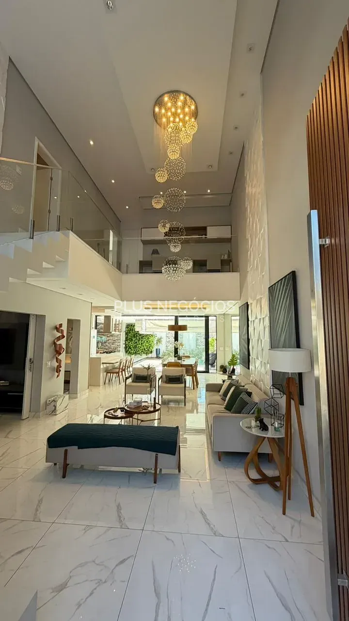 Casa, 3 quartos, 269 m² - Foto 1