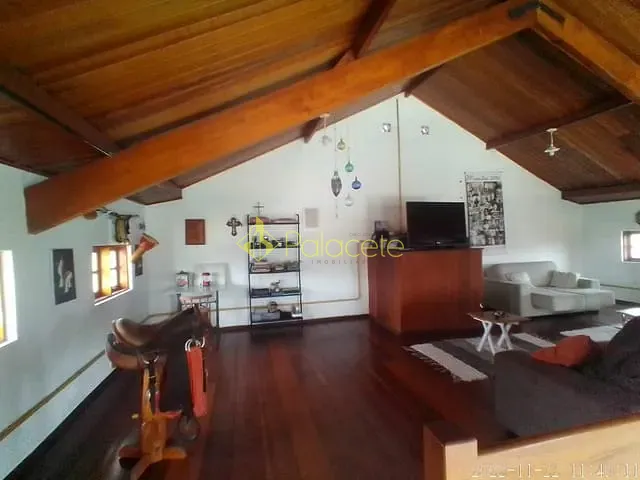 Casa com 900m² 3 quartos e 3 banheiros, à venda, no bairro Vila São Geraldo em Taubaté