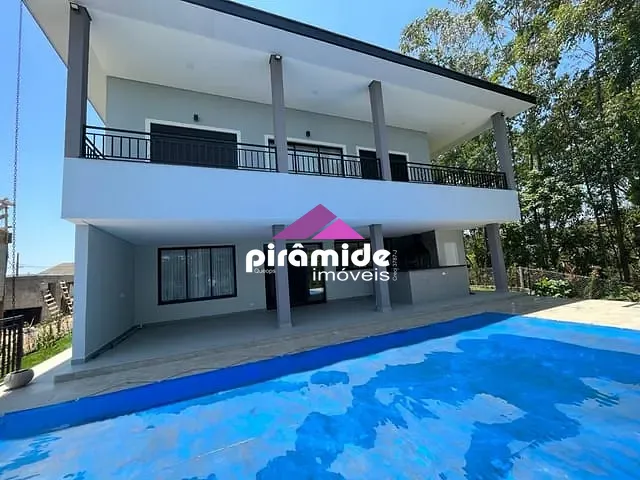 Casa com 1036m² 4 quartos e 6 banheiros, à venda, no bairro Jambeiro em Jambeiro