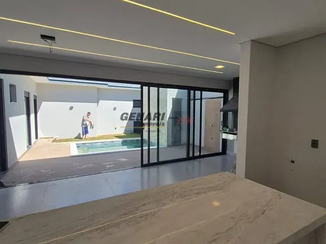 Casa com 300m² 3 quartos e 5 banheiros, à venda, no bairro Residencial London Park em Indaiatuba