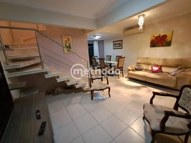 Casa com 120m² 3 quartos e 3 banheiros, à venda, no bairro Parque Rural Fazenda Santa Cândida em Campinas