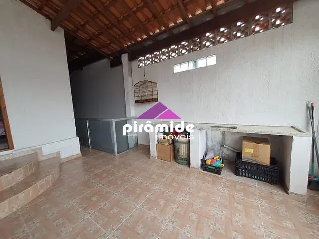 Casa com 125m² 2 quartos e 1 banheiro, à venda, no bairro Bosque dos Eucaliptos em São José dos Campos