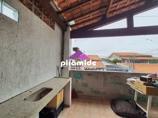 Casa com 125m² 2 quartos e 1 banheiro, à venda, no bairro Bosque dos Eucaliptos em São José dos Campos