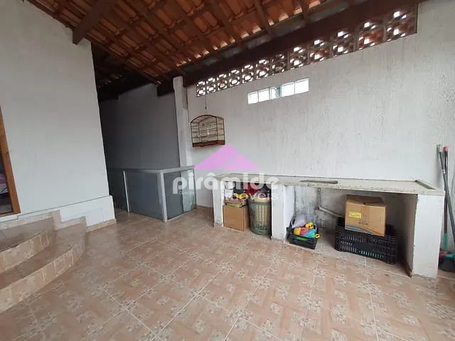 Casa com 125m² 2 quartos e 1 banheiro, à venda, no bairro Bosque dos Eucaliptos em São José dos Campos
