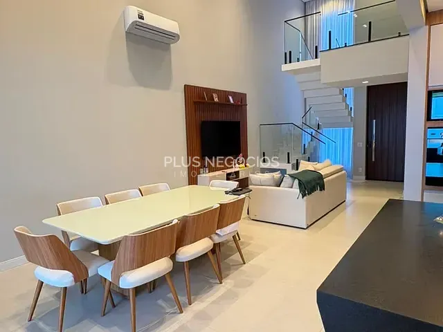 Casa com 300m² 3 quartos e 5 banheiros, à venda, no bairro Morros em Sorocaba
