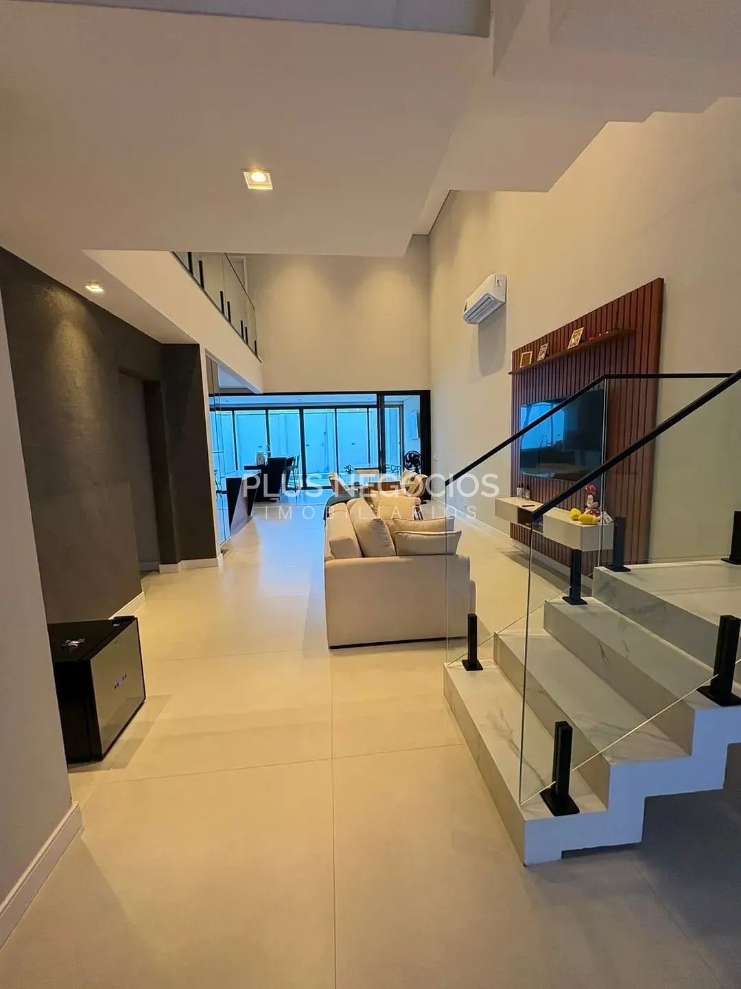 Casa, 3 quartos, 249 m² - Foto 3
