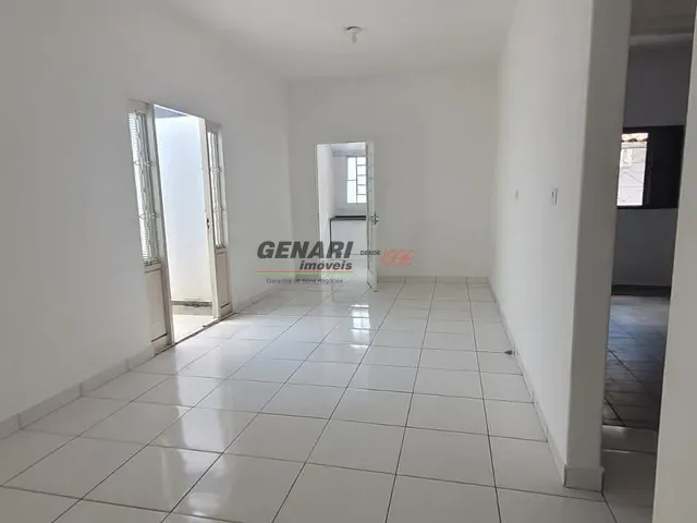 Casa com 325m² 2 quartos e 1 banheiro, para alugar, no bairro Vila Aurora em Indaiatuba