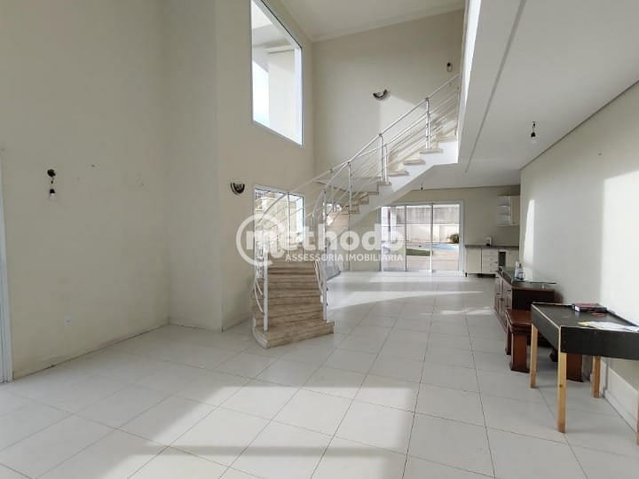 Casa, 3 quartos, 316 m² - Foto 1
