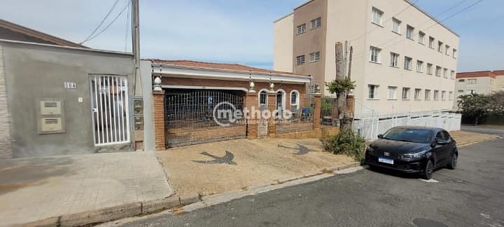 Casa, 3 quartos, 211 m² - Foto 1