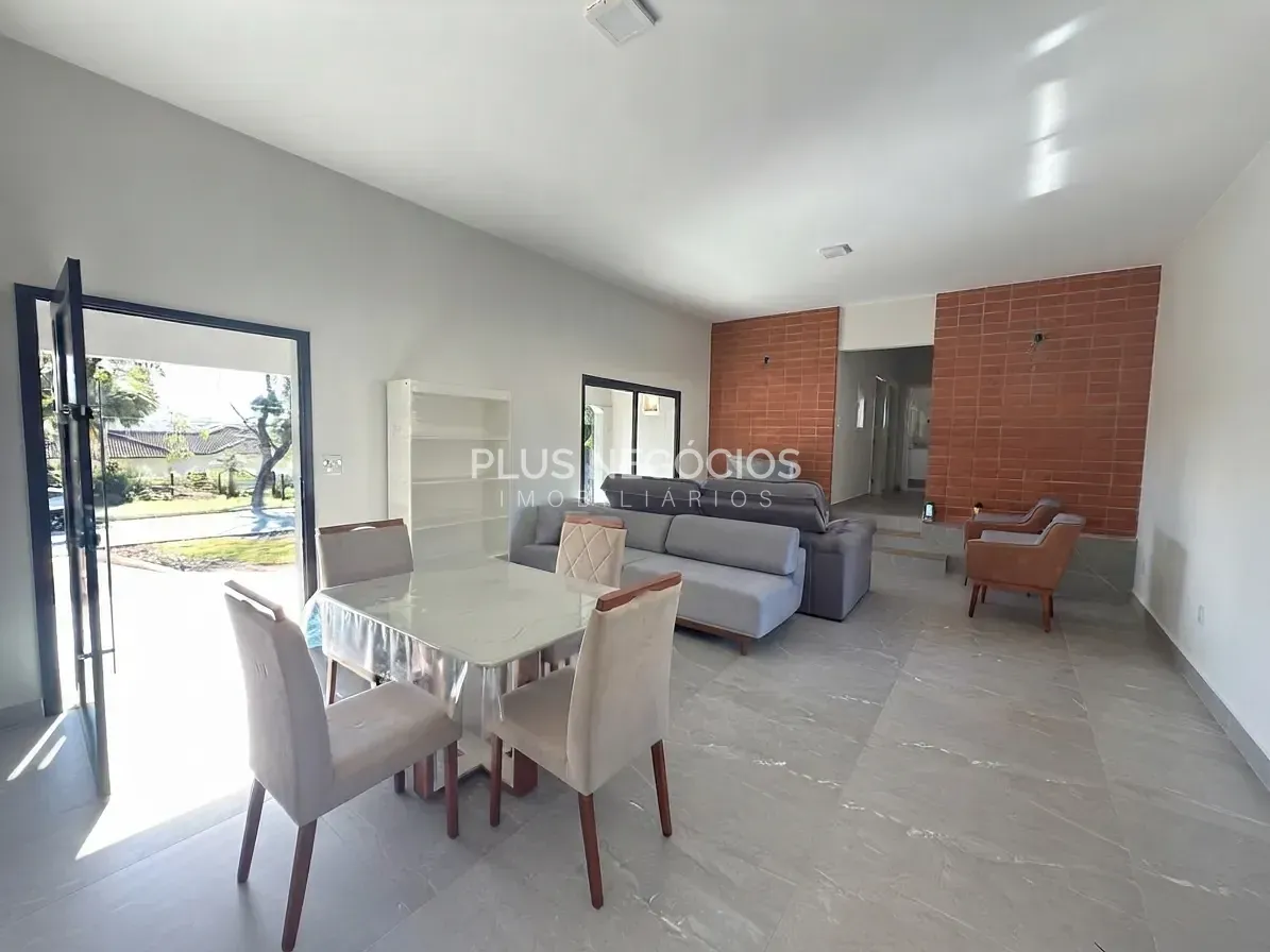 Casa, 3 quartos, 242 m² - Foto 4