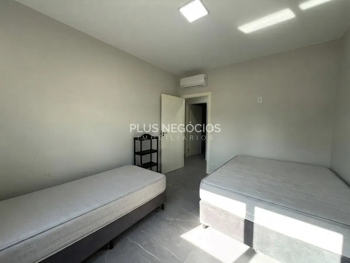 Casa, 3 quartos, 242 m² - Foto 8