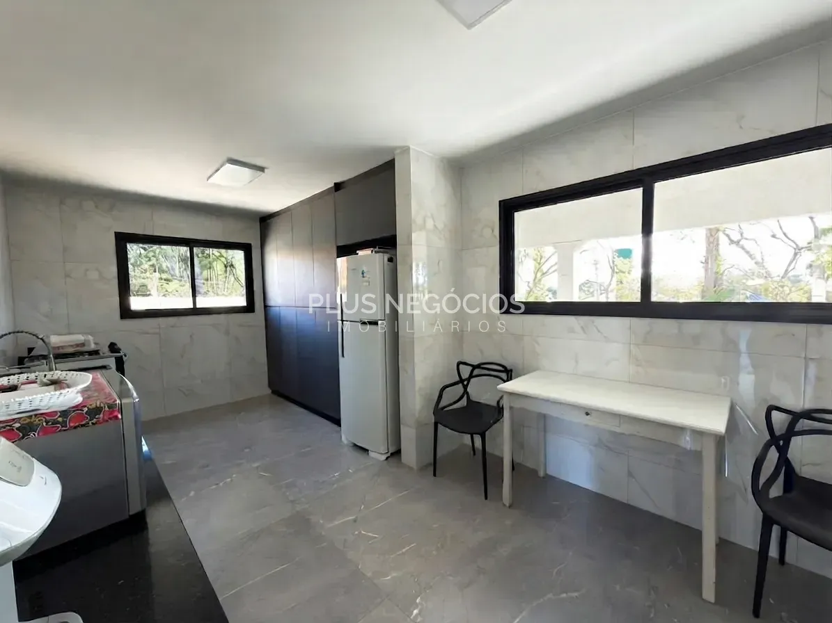 Casa, 3 quartos, 242 m² - Foto 14