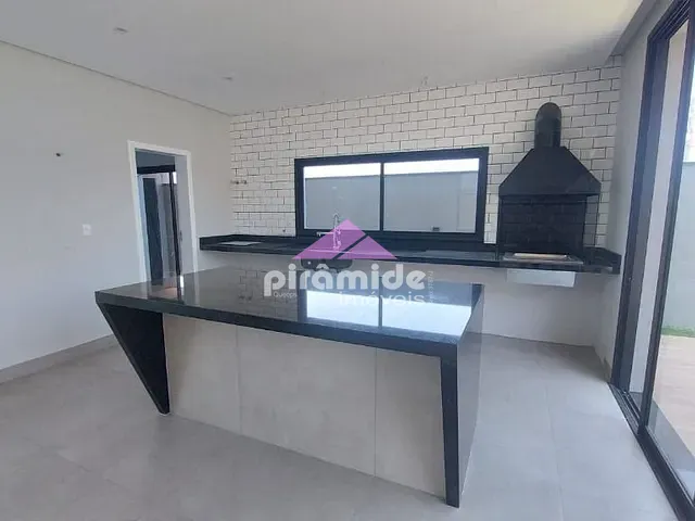 Casa com 250m² 3 quartos e 4 banheiros, à venda, no bairro Floresta em São José dos Campos