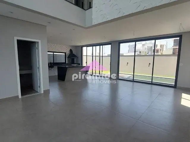 Casa com 250m² 3 quartos e 4 banheiros, à venda, no bairro Floresta em São José dos Campos