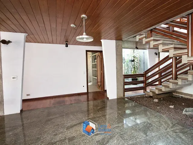 Casa com 600m² 6 quartos e 8 banheiros, à venda, no bairro Santo Amaro em São Paulo