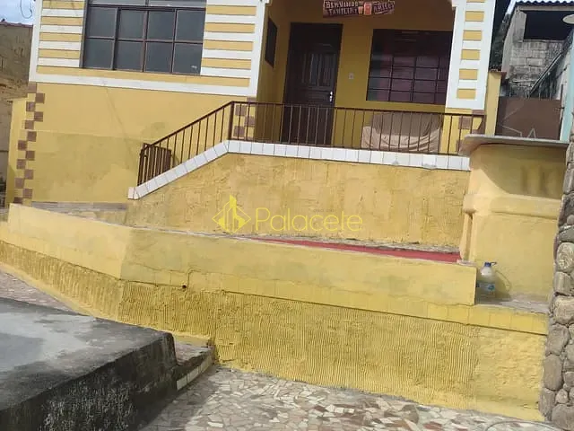 Casa com 350m² 3 quartos e 2 banheiros, à venda ou para alugar, no bairro centro em Aparecida