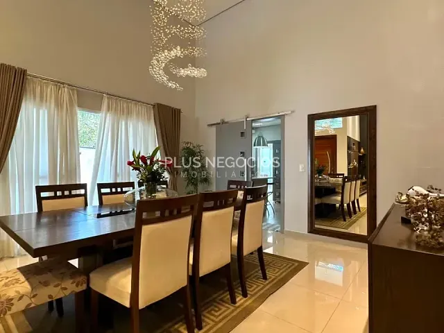 Casa com 380m² 3 quartos e 1 banheiro, à venda, no bairro Iporanga em Sorocaba