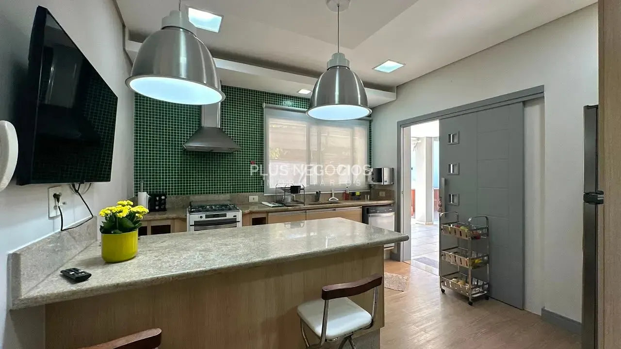 Casa, 3 quartos, 255 m² - Foto 7