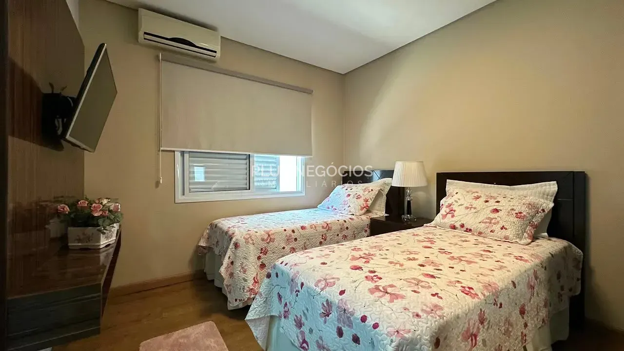 Casa, 3 quartos, 255 m² - Foto 32